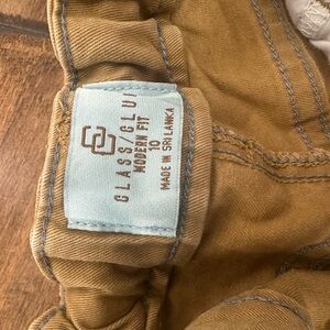 Classic Men's Light Brown Jeans